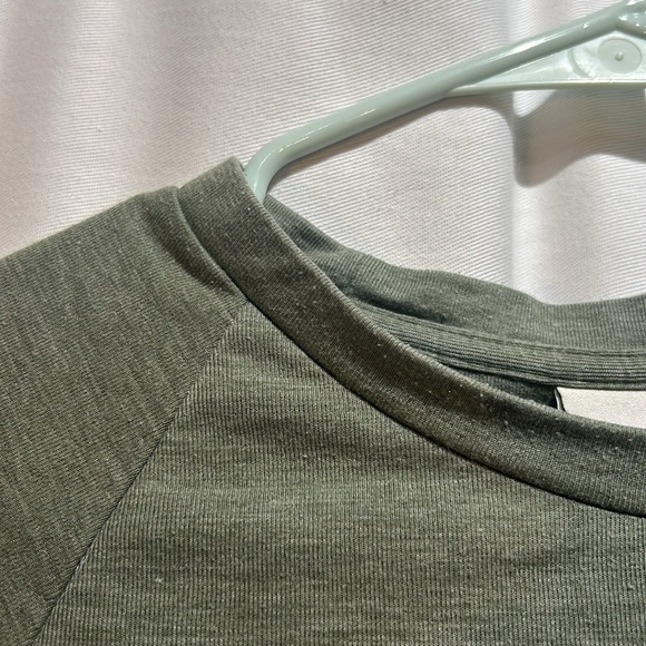 NORTH FACE • Women’s XS Green Long Sleeved Top - Picture 5 of 6